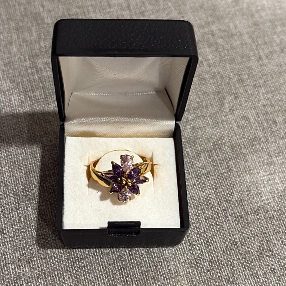 🤍Elegant Gold and Purple Floral Ring